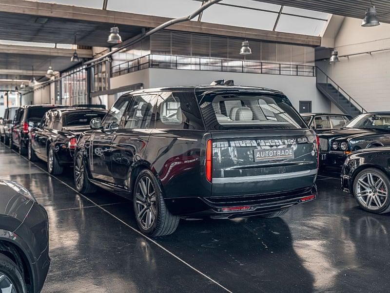 Usado Land Rover Range Rover 530 CV (389 kW) 2023 Gris / plata SUV