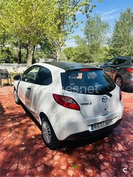 Usado Mazda 2 Active 68 CV (50 kW) 2008 Blanco Utilitario