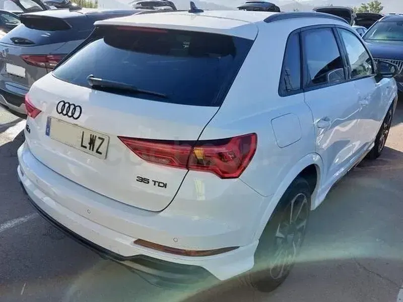 Usado Audi Q3 Ambiente 150 CV (110 kW) 2022 Blanco SUV