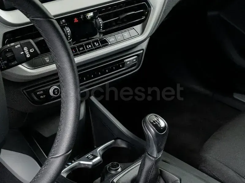 Usado BMW 118 136 CV (100 kW) 2023 Negro Berlina