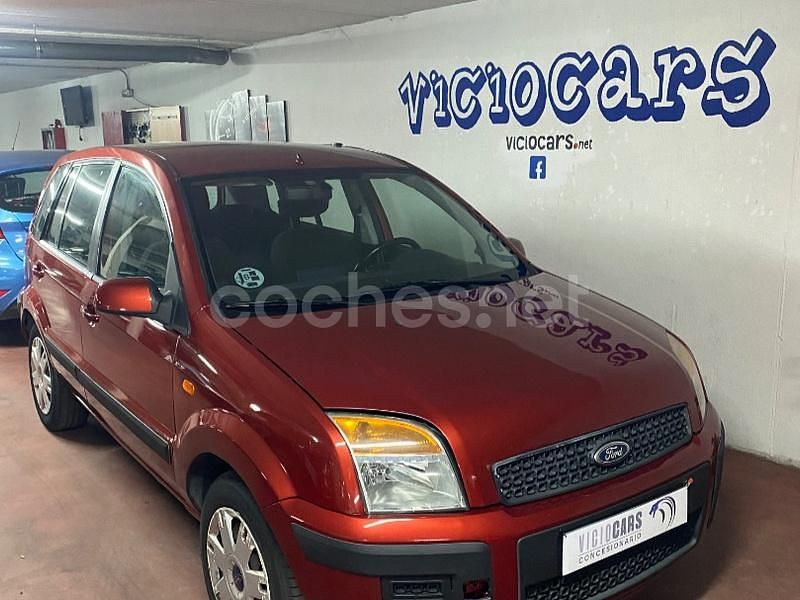 Granate Usado 2008 Ford Fusion Ambiente Berlina | 3800 € (Precio justo) - Imagen 1/4