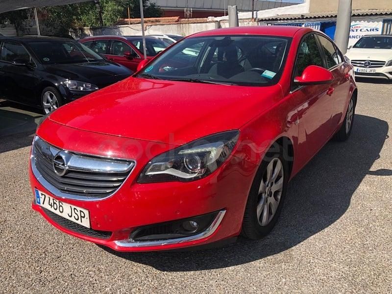 Usado Opel Insignia Business 136 CV (100 kW) 2016 Rojo Berlina