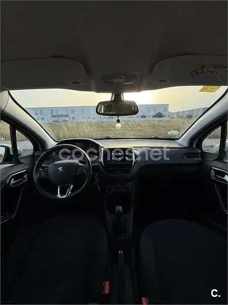 Usado Peugeot 208 Active 82 CV (60 kW) 2018 Blanco Utilitario