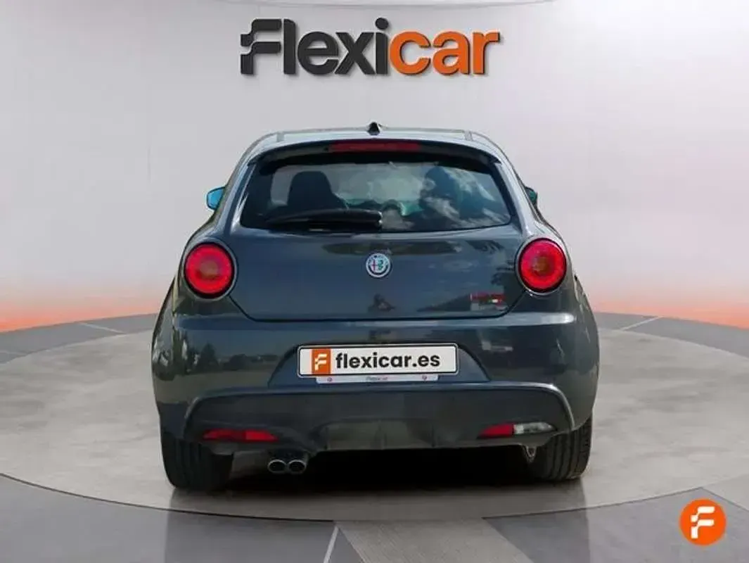 Usado Alfa Romeo MiTo Veloce 170 CV (125 kW) 2018 Gris Utilitario