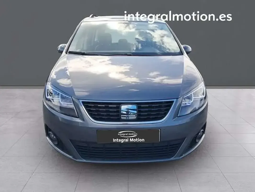 Usado Seat Alhambra Style 150 CV (110 kW) 2020 Gris Monovolumen