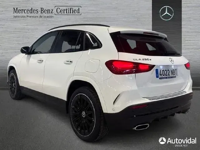 Usado Mercedes GLA250 218 CV (160 kW) 2025 Blanco polar SUV