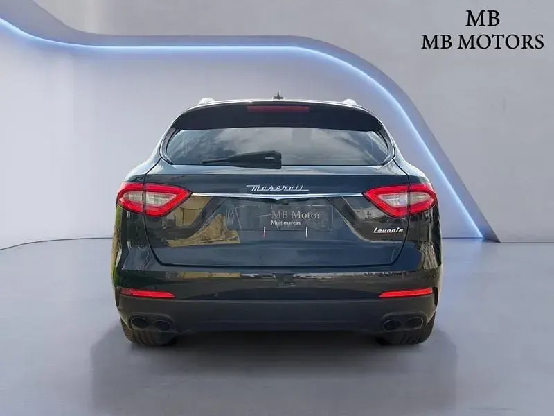 Usado Maserati Levante 275 CV (202 kW) 2020 Negro SUV