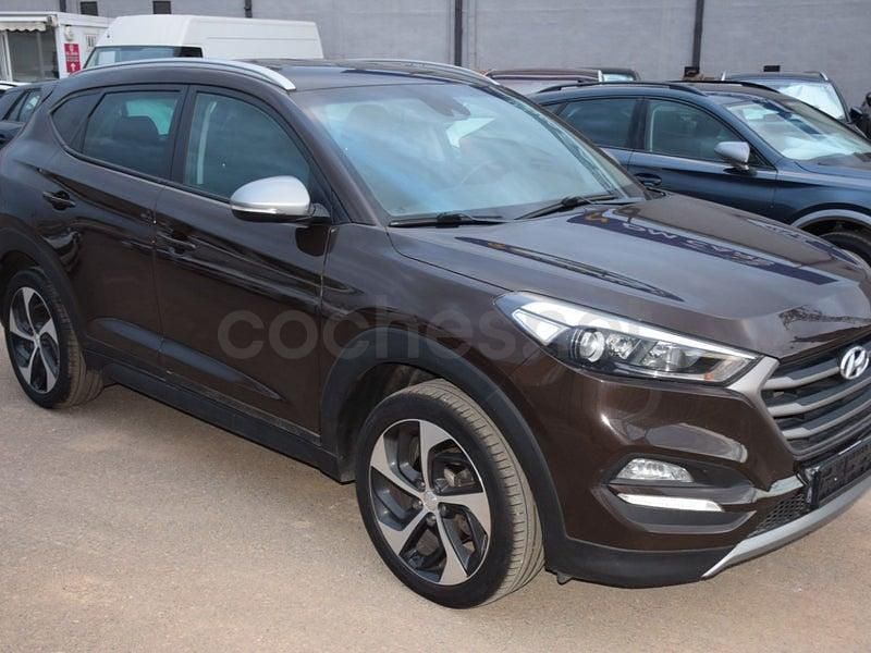 Usado Hyundai Tucson 115 CV (84 kW) 2018 Marrón SUV
