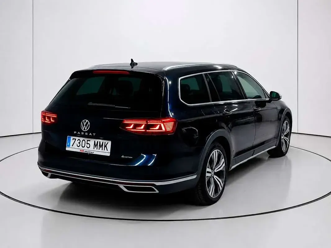 Usado VW Passat Alltrack 200 CV (147 kW) 2023 Negro Familiar