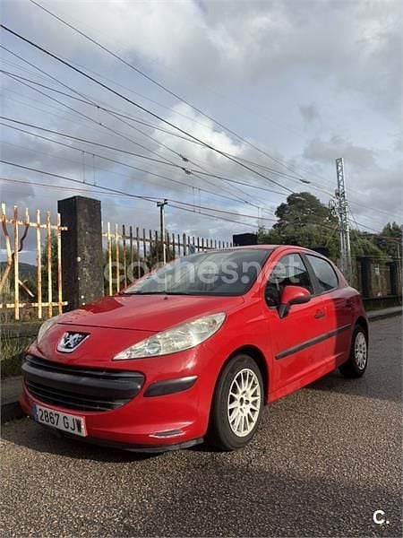 Usado Peugeot 207 75 CV (55 kW) 2008 Rojo Berlina