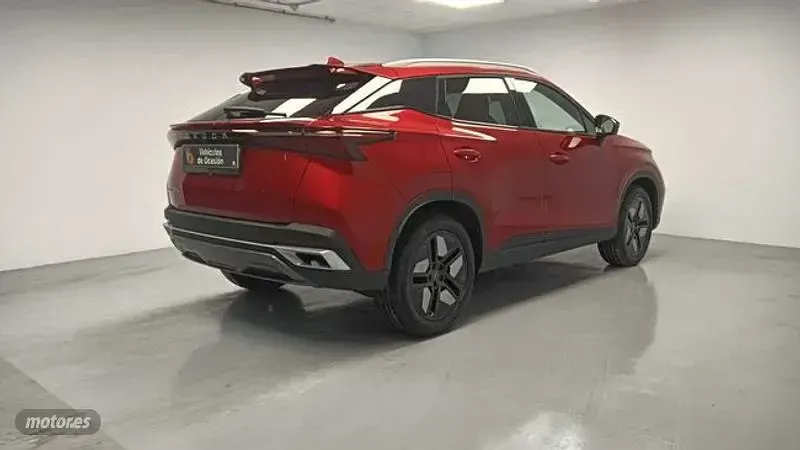 Usado Omoda 5 147 CV (108 kW) 2025 Rojo SUV