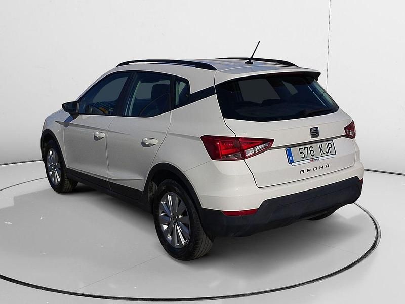 Usado Seat Arona Ecomotive 116 CV (85 kW) 2018 Blanco SUV