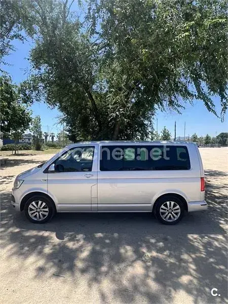 Usado VW Multivan Comfortline 140 CV (102 kW) 2015 Gris / plata Monovolumen