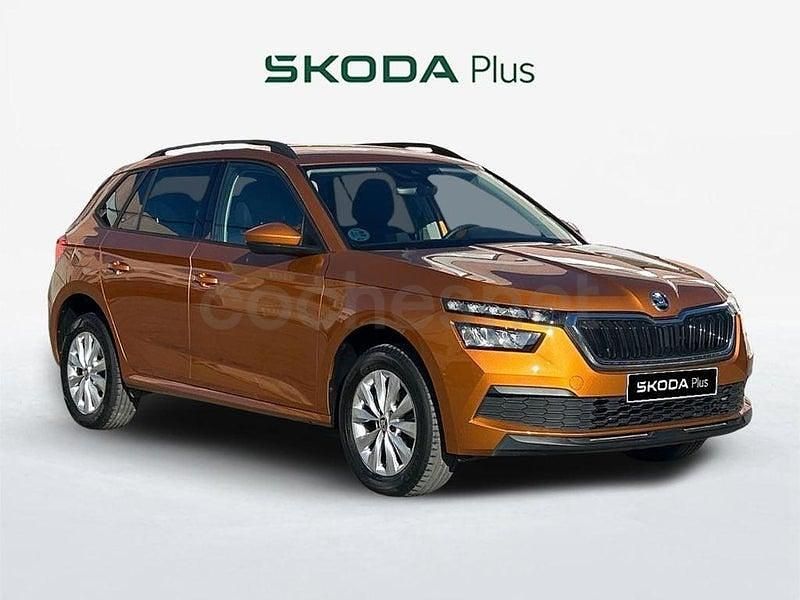 Usado Skoda Kamiq Active 110 CV (80 kW) 2022 Naranja SUV