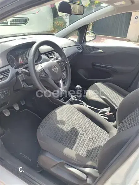 Usado Opel Corsa Expression 75 CV (55 kW) 2017 Blanco Utilitario
