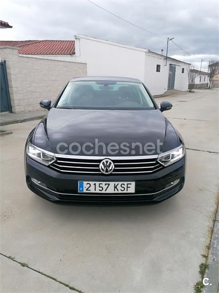 Negro Usado 2018 VW Passat Edition Berlina | 14.300 € (Buen precio) - Imagen 1/4