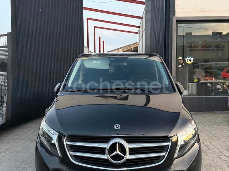 Negro Usado 2019 Mercedes V220 Avantgarde Monovolumen | 36.000 € (Precio justo) - Imagen 1/4