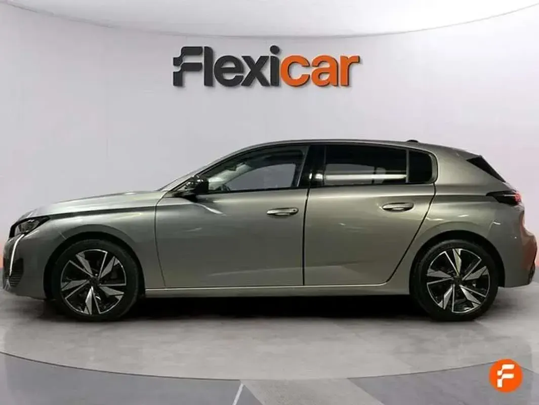 Usado Peugeot 308 Allure 131 CV (96 kW) 2023 Gris Utilitario