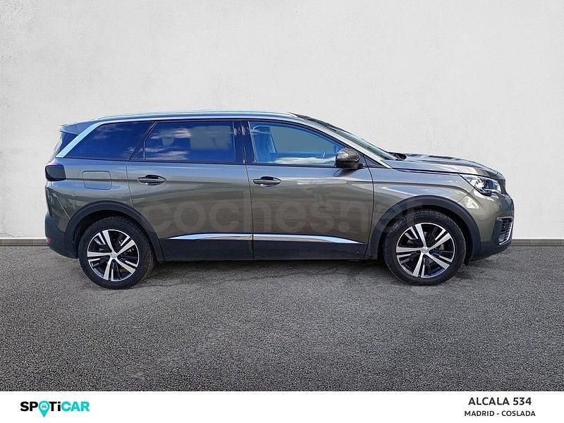 Usado Peugeot 5008 Allure 130 CV (95 kW) 2018 Gris / plata SUV