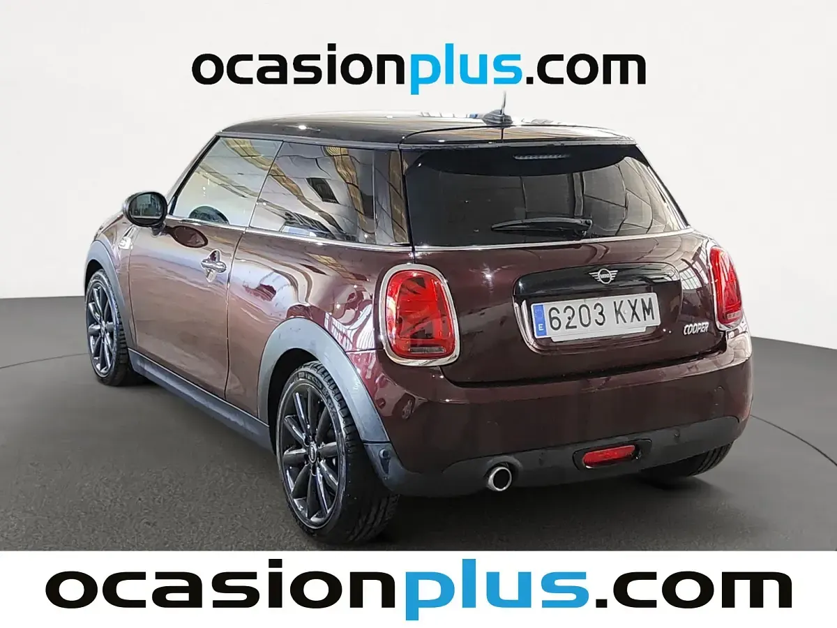 Usado Mini Cooper 136 CV (100 kW) 2019 Granate Utilitario