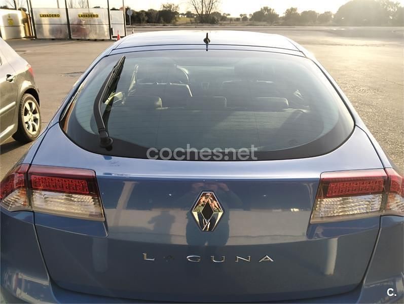 Usado Renault Laguna III GT 150 CV (110 kW) 2010 Azul Berlina