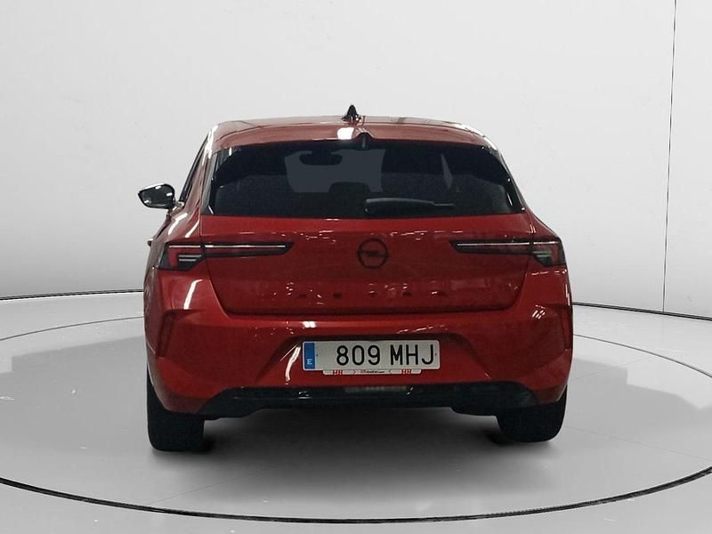 Usado Opel Astra GS Line 130 CV (95 kW) 2023 Rojo Berlina