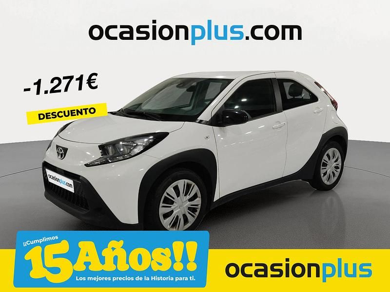 Blanco Usado 2023 Toyota Aygo Play Utilitario | 13.990 € (Precio justo) - Imagen 1/4