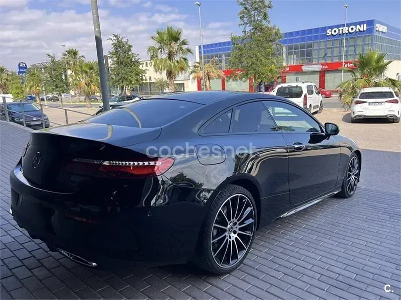 Usado Mercedes E400 340 CV (250 kW) 2019 Negro Coupe