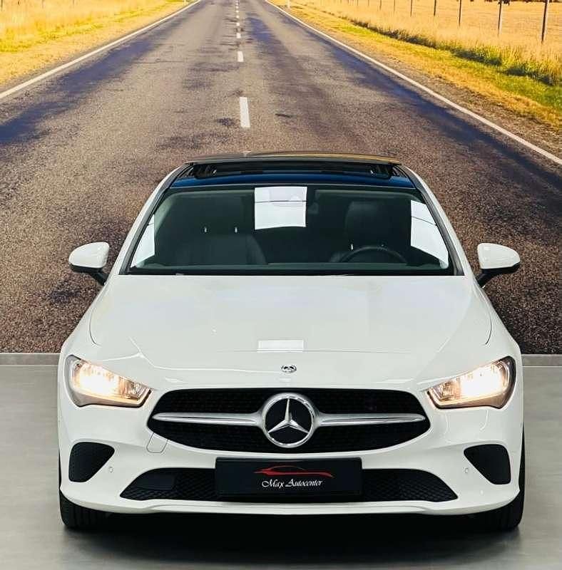 Usado Mercedes CLA200 Shooting Brake 150 CV (110 kW) 2019 Blanco Familiar