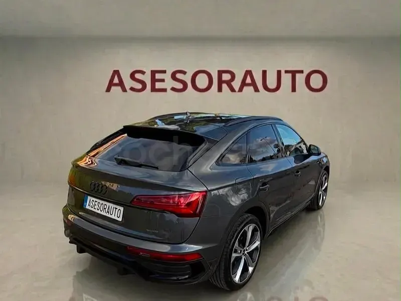Usado Audi Q5 Sportback Ambiente 367 CV (269 kW) 2022 Gris / plata SUV