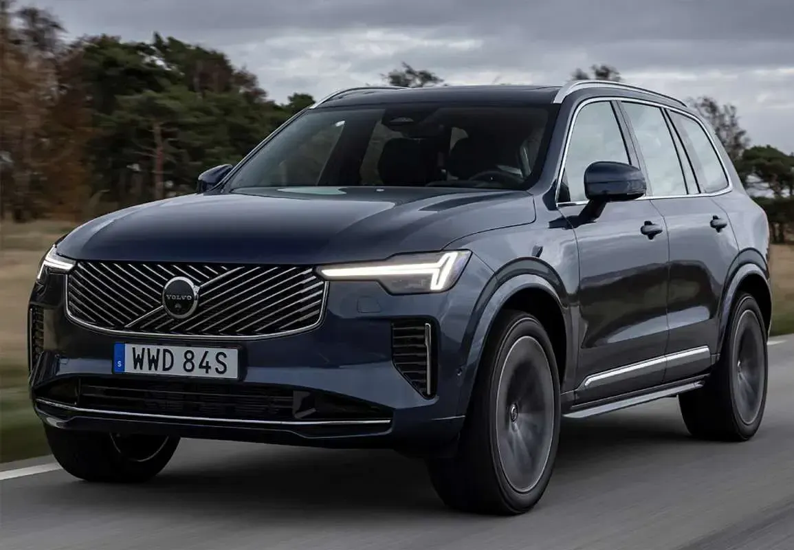 Usado Volvo XC90 R-Design 310 CV (228 kW) 2018 Azul SUV