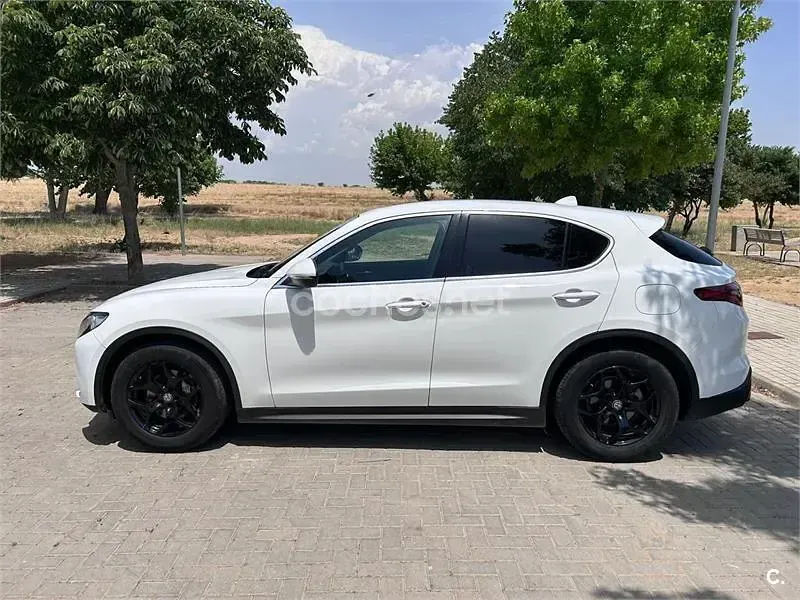 Usado Alfa Romeo Stelvio Super 160 CV (117 kW) 2019 Blanco SUV