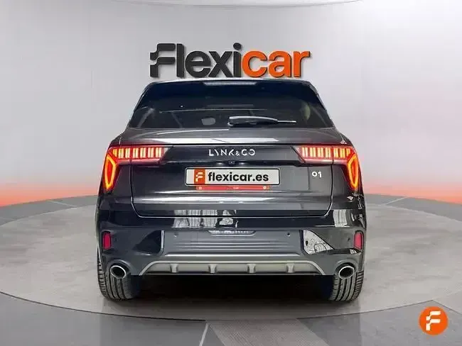 Usado Lynk & Co 01 261 CV (191 kW) 2022 Negro SUV