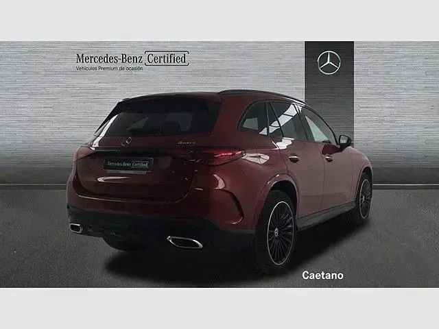 Usado Mercedes GLC300e 313 CV (230 kW) 2023 Rojo jacinto SUV