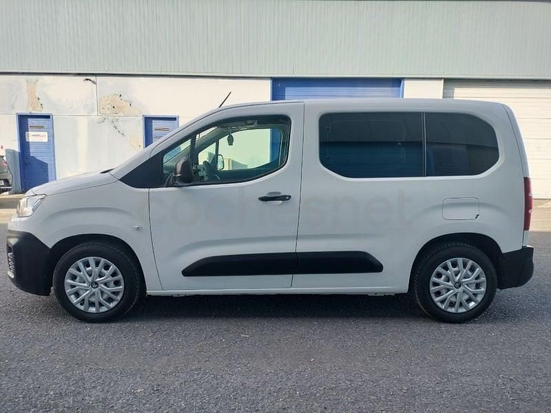 Usado Citroën Berlingo Feel 102 CV (75 kW) 2020 Blanco Monovolumen