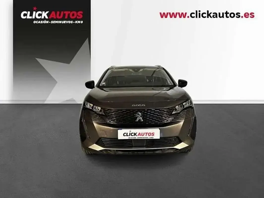 Usado Peugeot 5008 Allure 131 CV (96 kW) 2023 Gris SUV