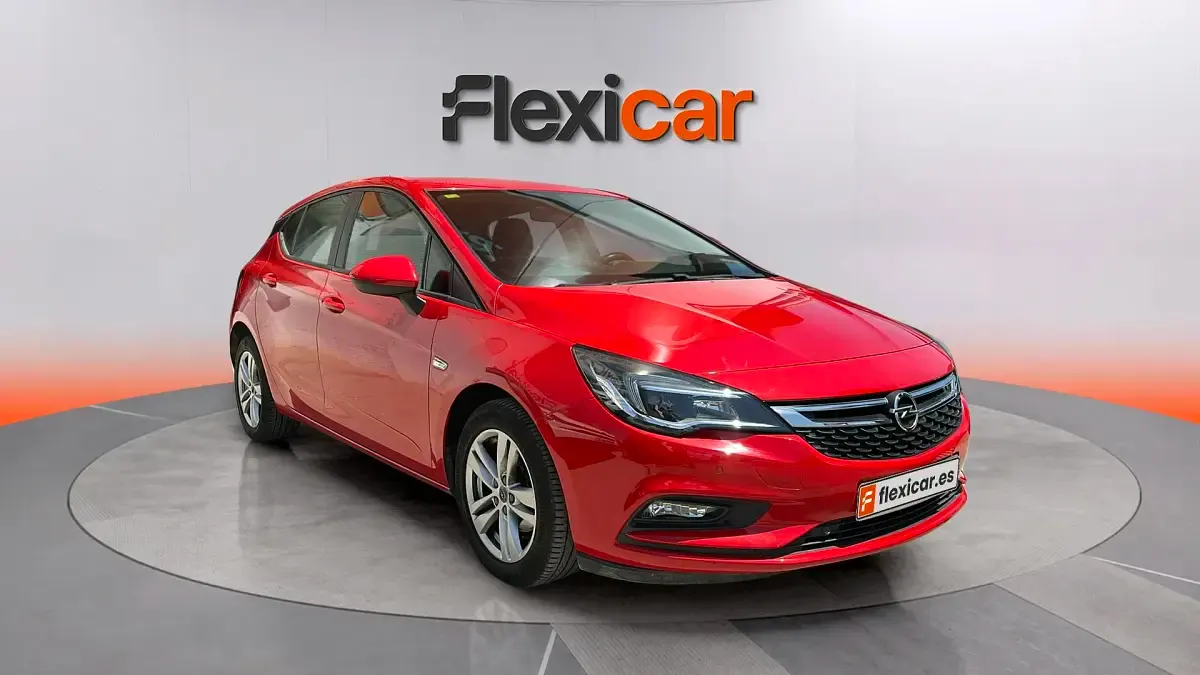 Usado Opel Astra Selective 110 CV (80 kW) 2018 Berlina
