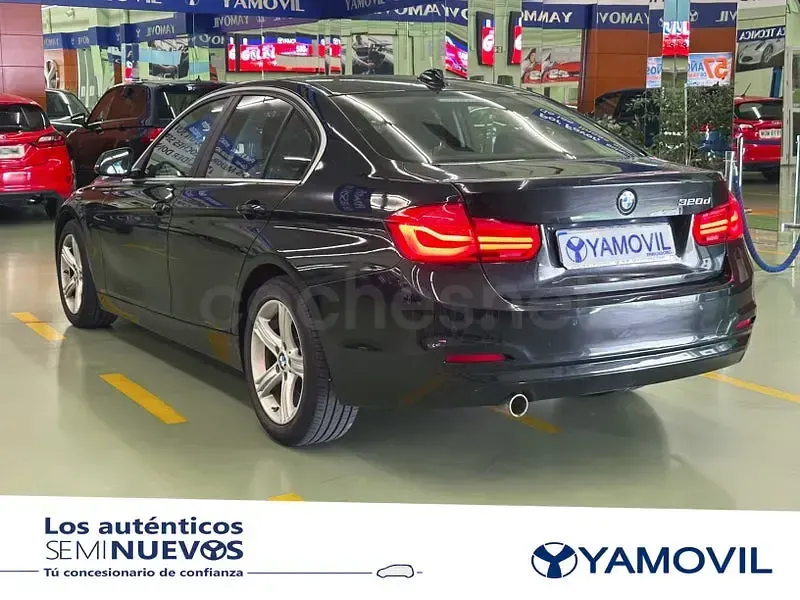 Usado BMW 318 150 CV (110 kW) 2016 Negro Berlina