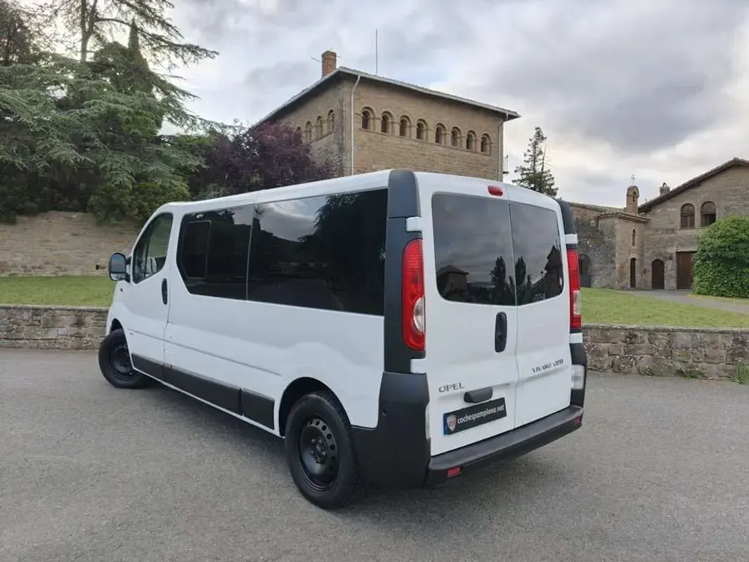 Usado Opel Vivaro 114 CV (83 kW) 2008 Blanco Monovolumen