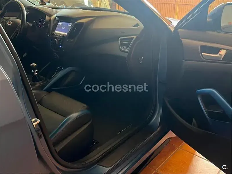 Usado Hyundai Veloster Turbo 186 CV (136 kW) 2016 Azul Utilitario