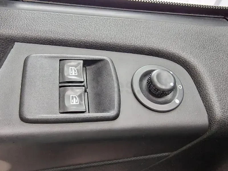 Usado Opel Vivaro 145 CV (106 kW) 2018 Beige Monovolumen
