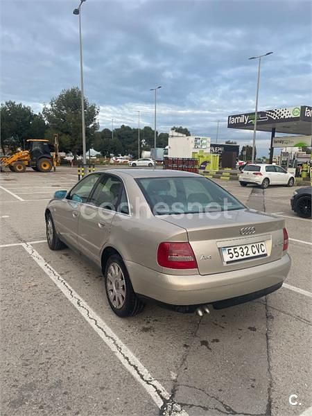 Usado Audi A4 150 CV (110 kW) 2000 Beige Berlina