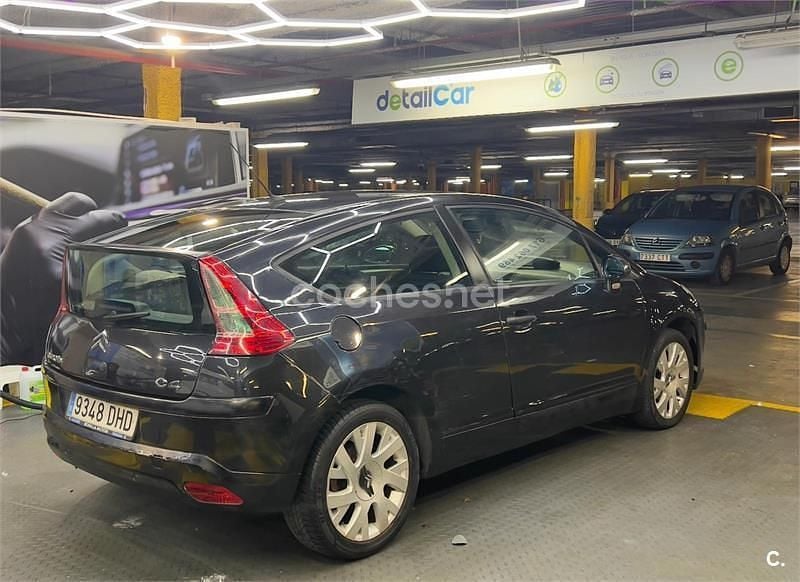 Usado Citroën C4 VTR Sport 110 CV (80 kW) 2005 Azul Berlina