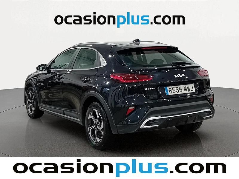 Usado Kia XCeed 100 CV (73 kW) 2024 Negro SUV