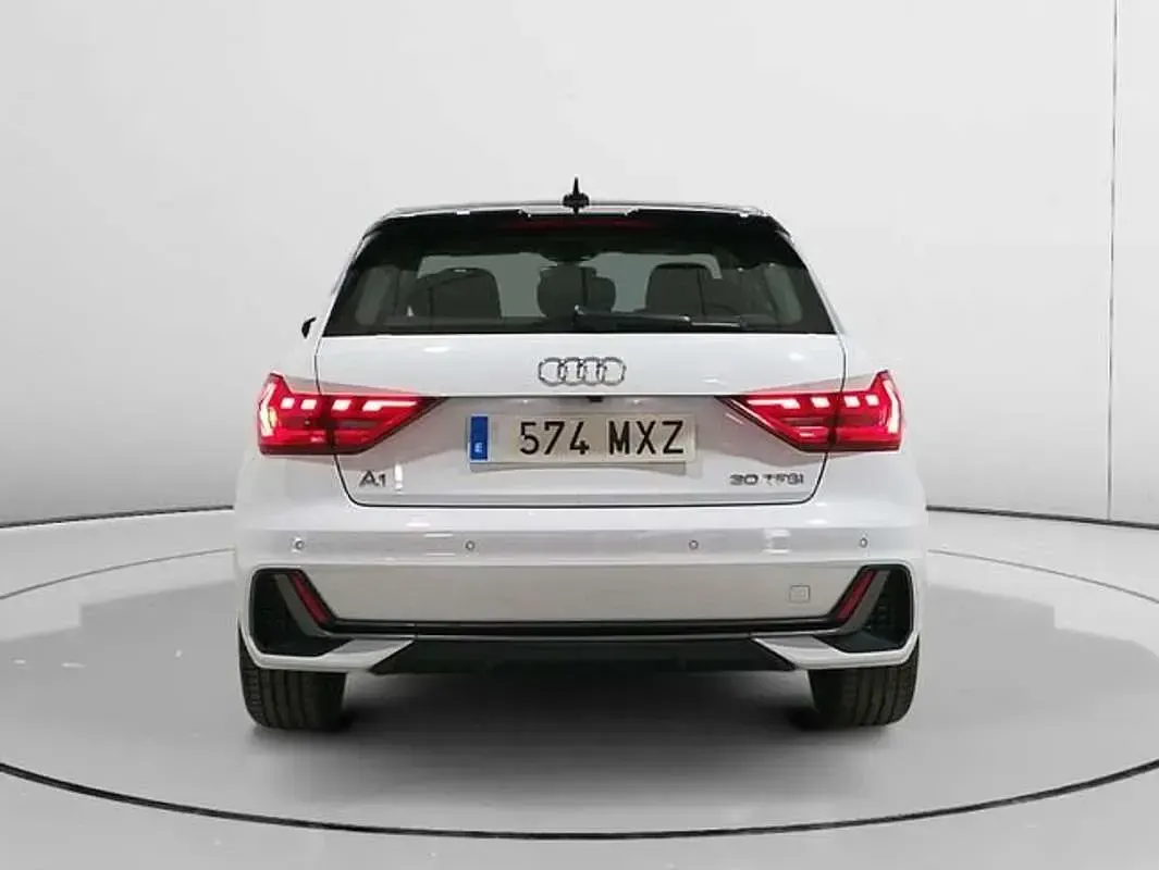 Usado Audi A1 Ambiente 116 CV (85 kW) 2025 Blanco SUV