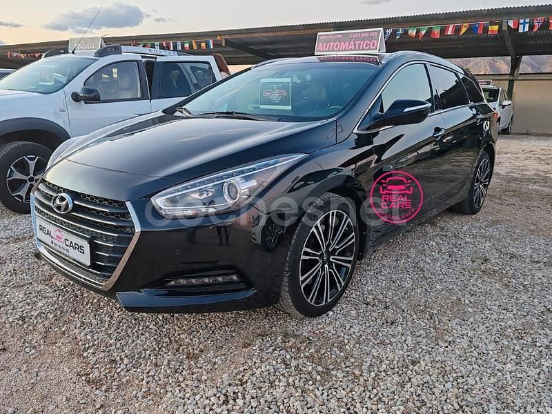 Usado Hyundai i40 Style 141 CV (103 kW) 2017 Negro Familiar