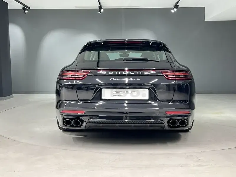 Usado Porsche Panamera Turbo Sport Turismo Sport Turismo 550 CV (404 kW) 2017 Negro Familiar