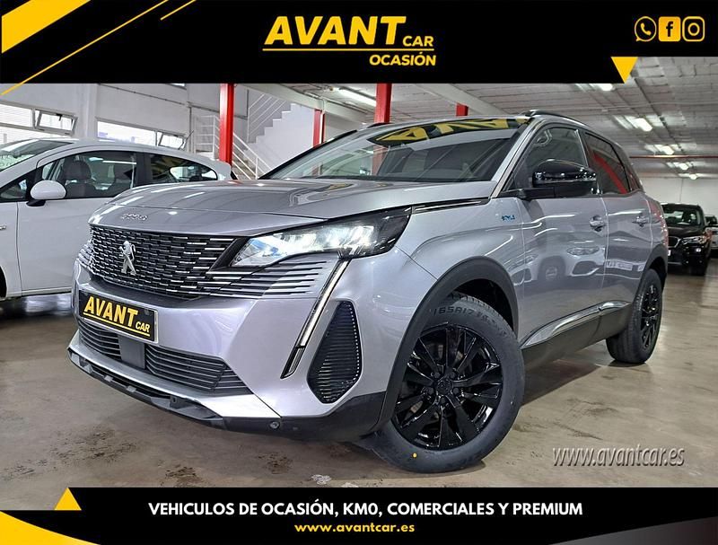 Usado Peugeot 3008 Style 130 CV (95 kW) 2021 Gris / plata SUV