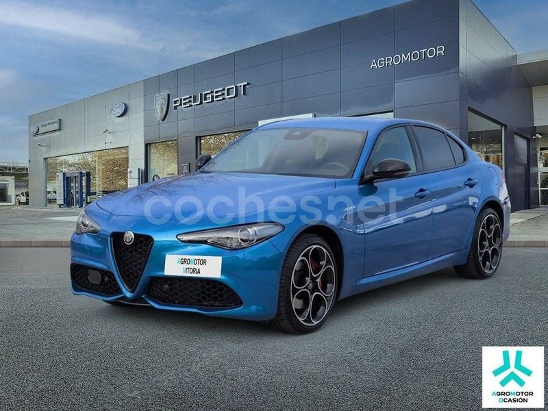 Azul Usado 2023 Alfa Romeo Giulia Veloce Berlina | 45.900 € - Imagen 1/4
