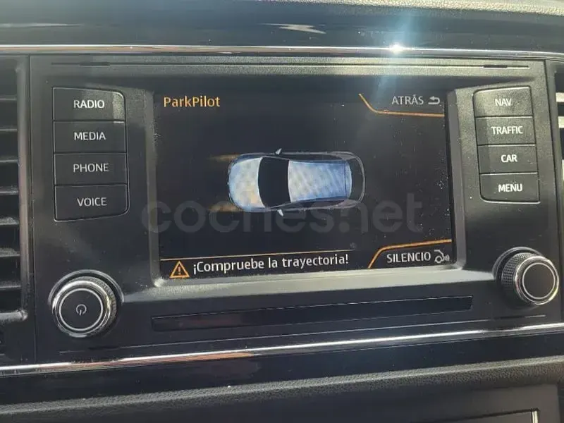 Usado Seat Leon Ecomotive 110 CV (80 kW) 2014 Marrón Berlina